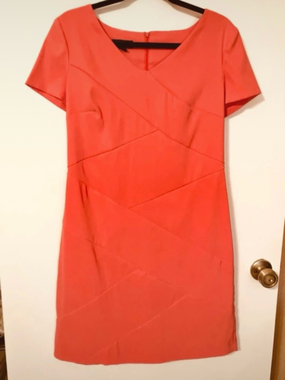 AGB Dress Womens Size 12 Coral Solid Sheath V-Neck Short Sleeve Knee Dress